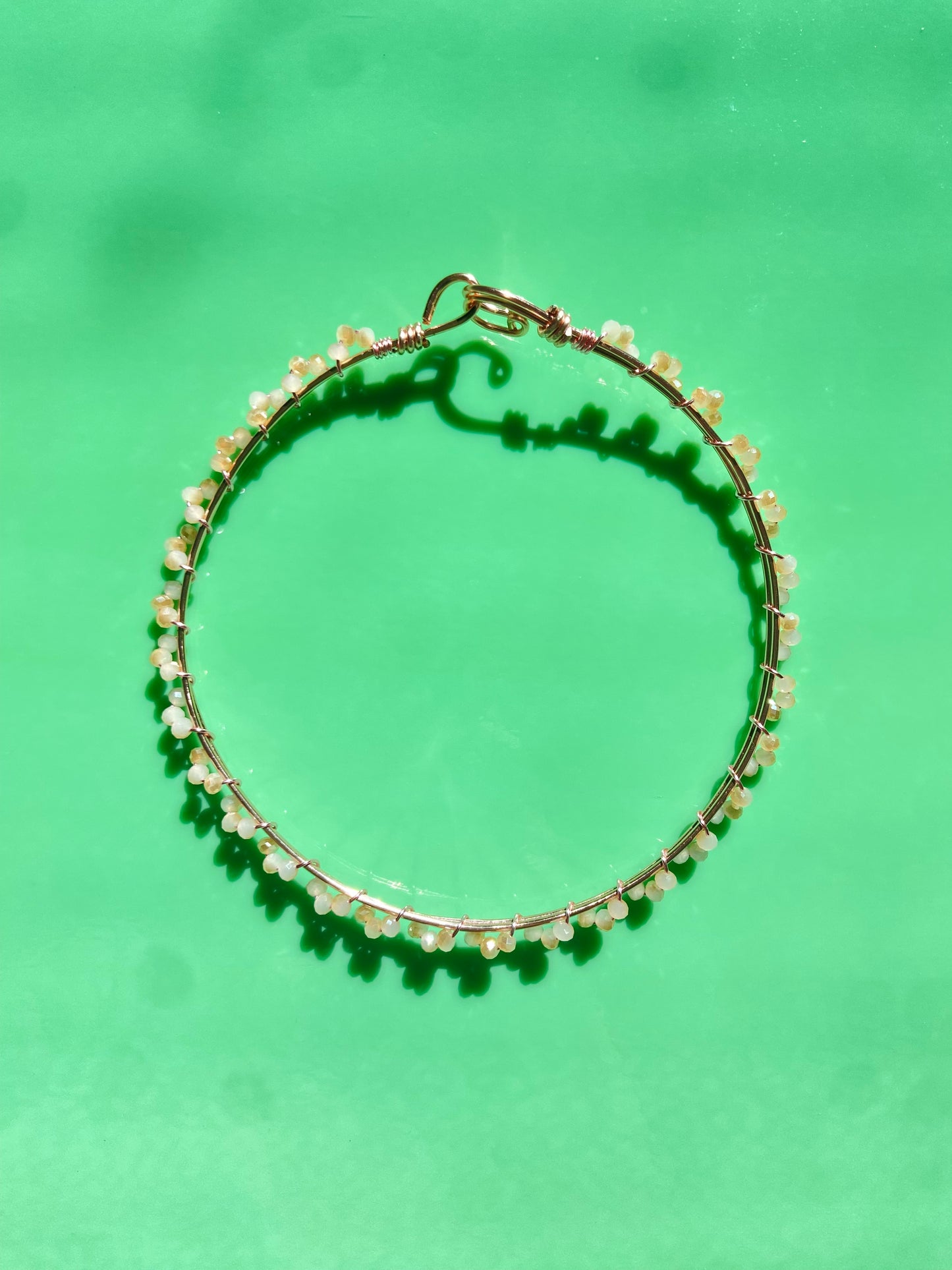 Cream/White Pink Wire Choker