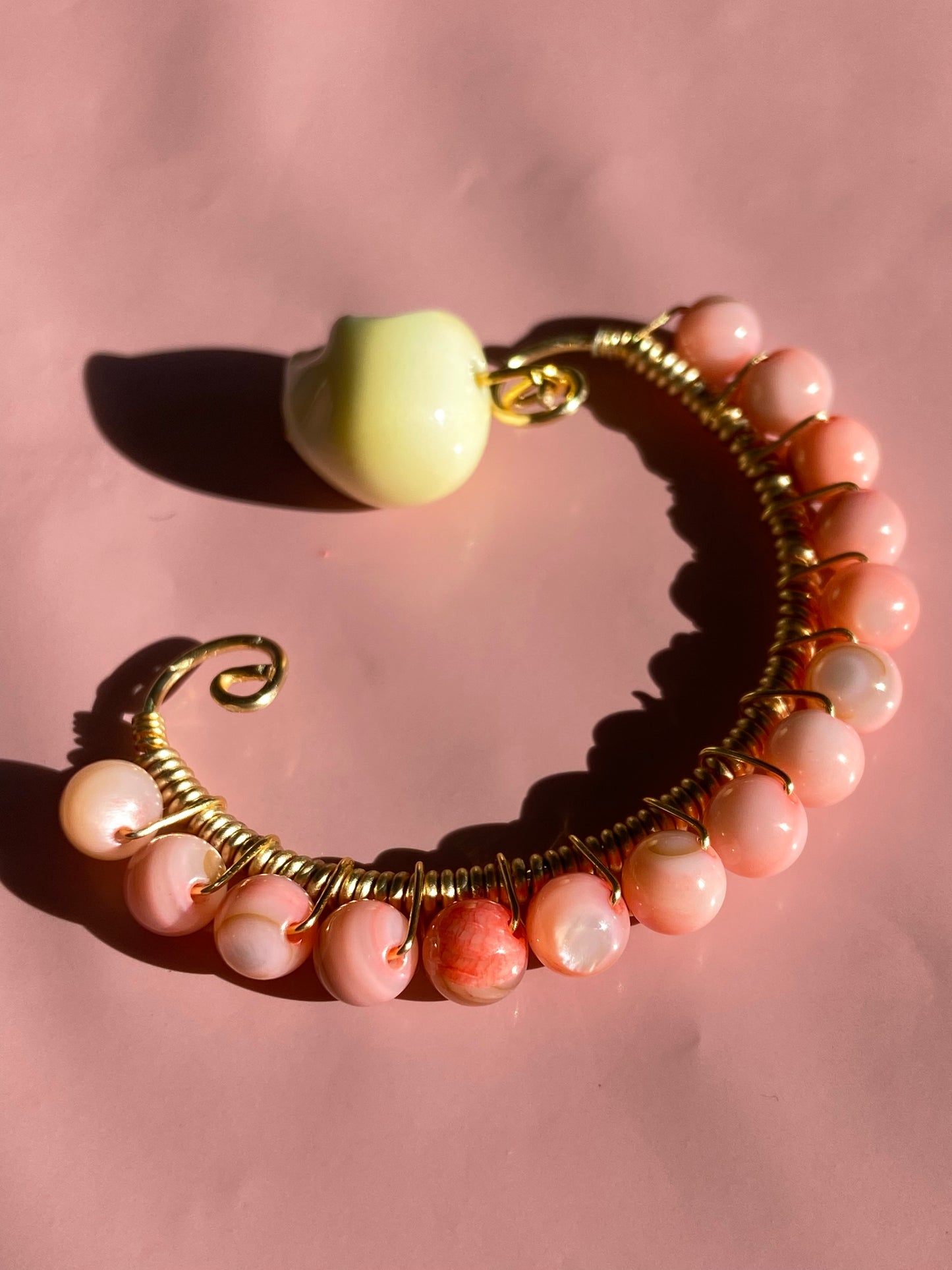 Ear Cuff Pequeño Concha Rosa