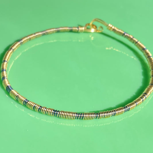Navy/Gold Wire Choker